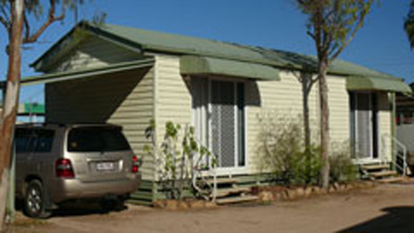 Matilda Country Tourist Park - Winton: Cabin accommodation which is ideal for couples, singles and family groups.