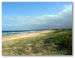 Corrimal Beach Tourist Park - Corrimal Beach: Corrimal beach with views of Wollongong in the distance