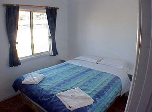 Yallingup Beach Holiday Park - Yallingup: Bedroom in cottage