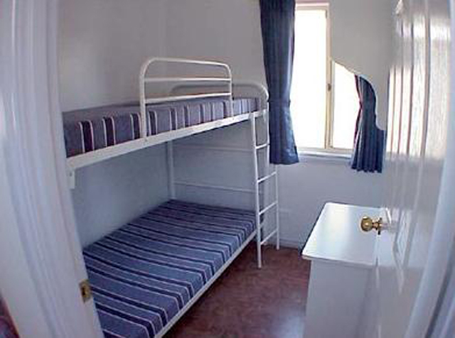Yallingup Beach Holiday Park - Yallingup: Second bedroom in cottage