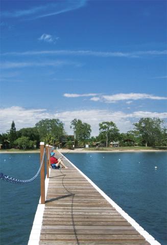 Blue Dolphin Holiday Resort - Yamba: Our own jetty