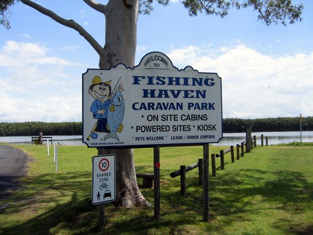 Fishing Haven Caravan Park - Palmers Island via Yamba: Fishing Haven Caravan Park welcome sign