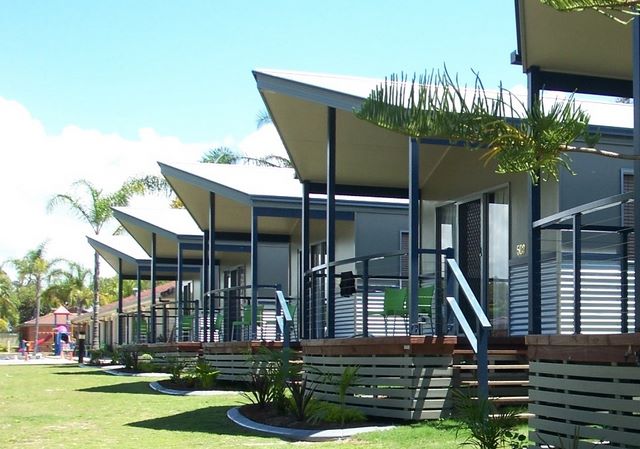 Yamba Waters Holiday Park - Yamba: Cottage accommodation, ideal for families, couples and singles