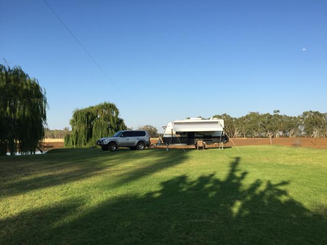 Simply Tomatoes RV Free Camping - Yando: Plenty of room for caravans, campervans and RV's