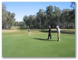 Yarrawonga & Border Golf Club - Mulwala: Green on Hole 9