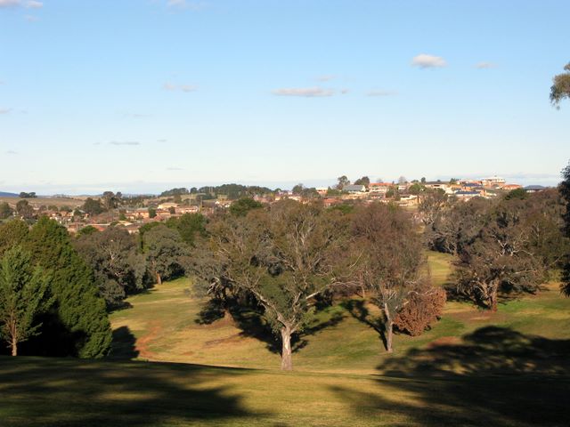Yass Golf Course - Yass: Magnificent view of Yass from the green.