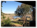 Hume Park Tourist Resort - Yass: View of the park from the reception porch