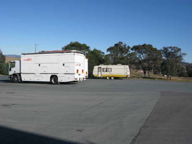 Yass Roadhouse and Service Centre - Yass: Caravan mixing it with a truck.