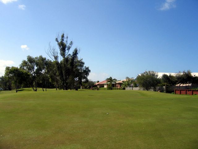Yeppoon Golf Course - Yeppoon: Green on Hole 15