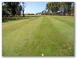 Yeppoon Golf Course - Yeppoon: Approach to the green on Hole 15